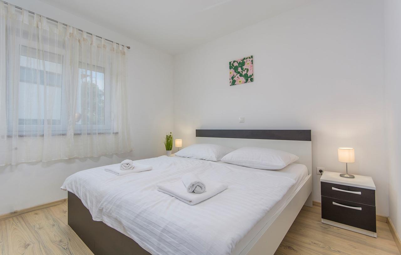 Silver Holiday House Vrvari Buitenkant foto